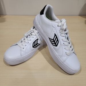 9.5 US WMNS / 8 US MENS Cariuma Salvas Peanuts Snoopy Leather Skater Sneakers